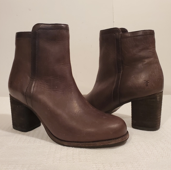 FRYE x ANTHROPOLOGIE CHUNKY HEEL ANKLE BOO… - Picture 7 of 7